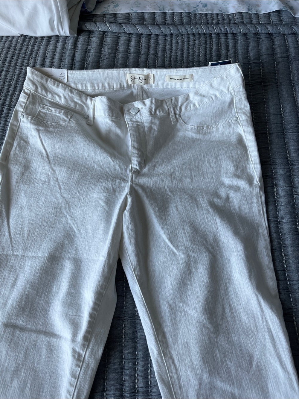 Jessica Simpson White 'Kiss Me' Super Skinny Jeans